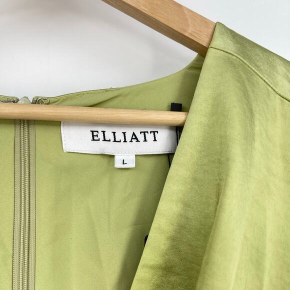 ELLIATT | Kai Maxi Dress in Avocado Green Satin Surplice Balloon Sleeve L - Picture 5 of 16